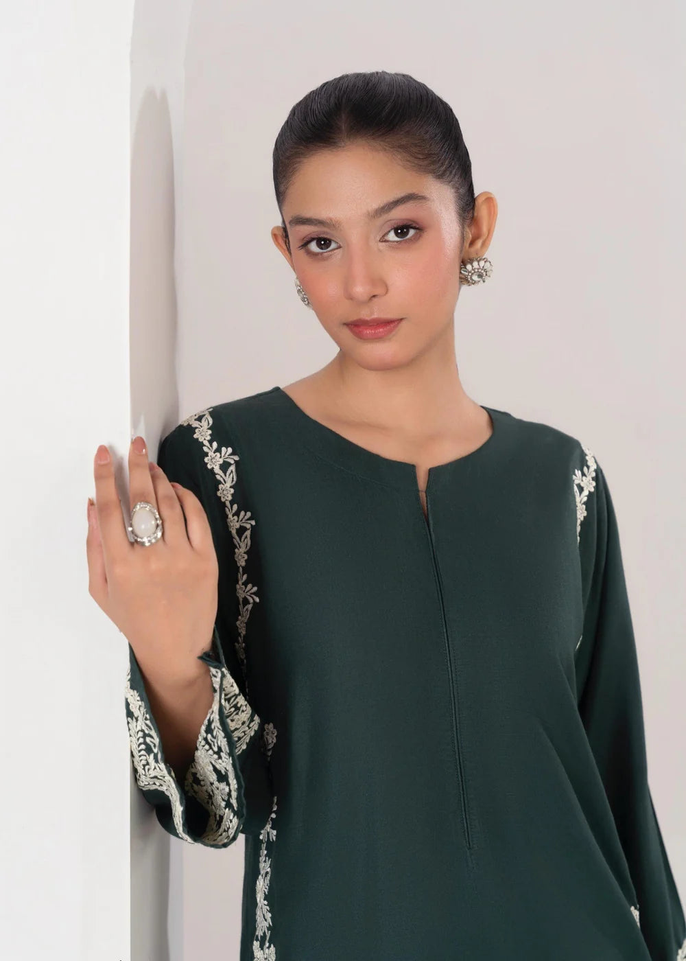 MARGARITA EMBROIDERED 2PC