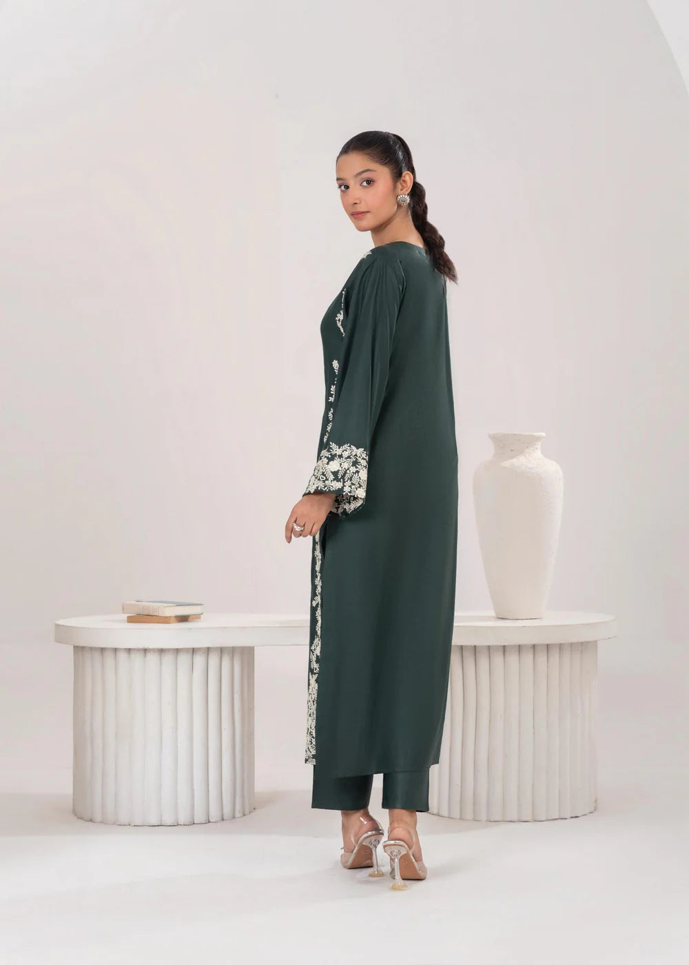 MARGARITA EMBROIDERED 2PC