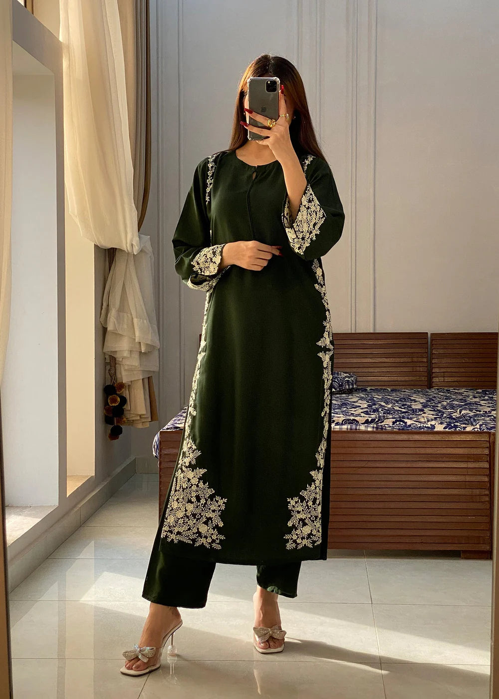 MARGARITA EMBROIDERED 2PC