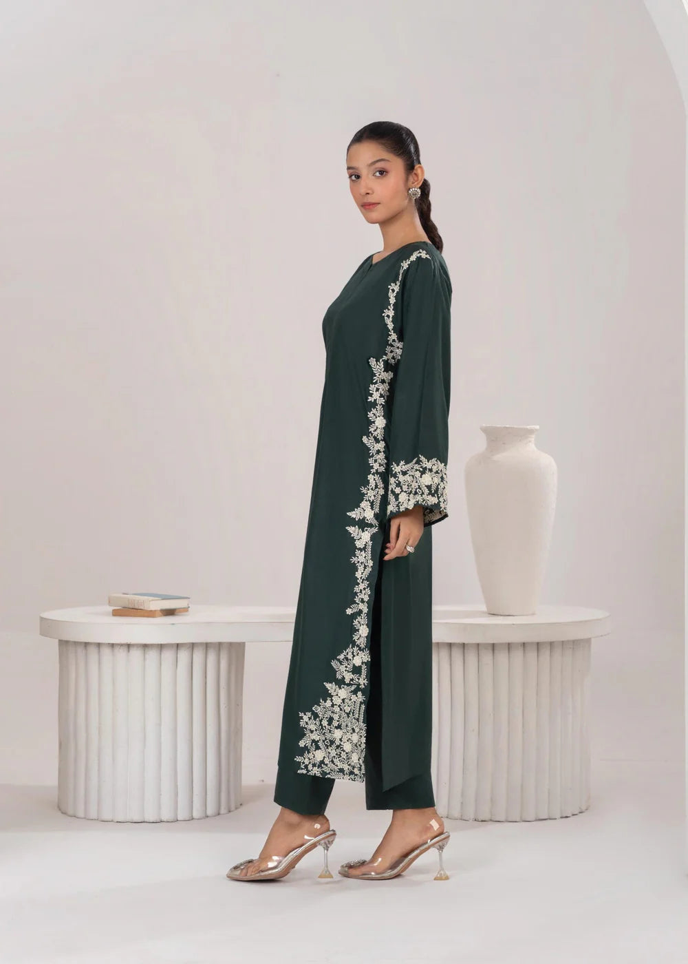MARGARITA EMBROIDERED 2PC
